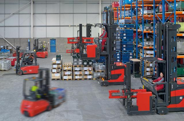 Four Important Signs That You Need New Warehouse Equipment - The InfoStride